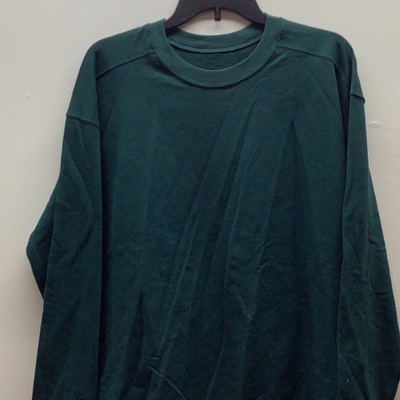 Gildan Dark Green Size Large Solid Color Sweatshirt. New Without Tags - Picture 2 of 4